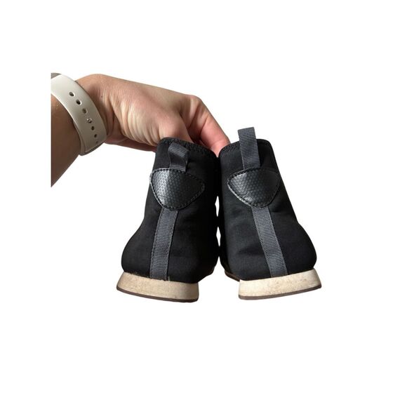 Teva Kids ReEmber Mid Boots size 4 Black - Picture 7 of 8